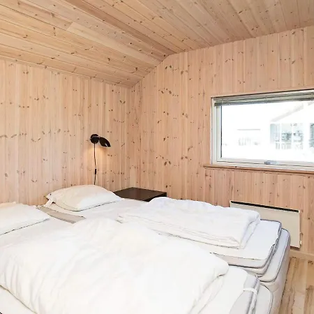 Four-bedroom Holiday In Idestrup 3 *