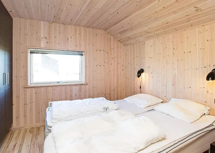 12 Person In Idestrup-by Traum Feriehus Bøtø By